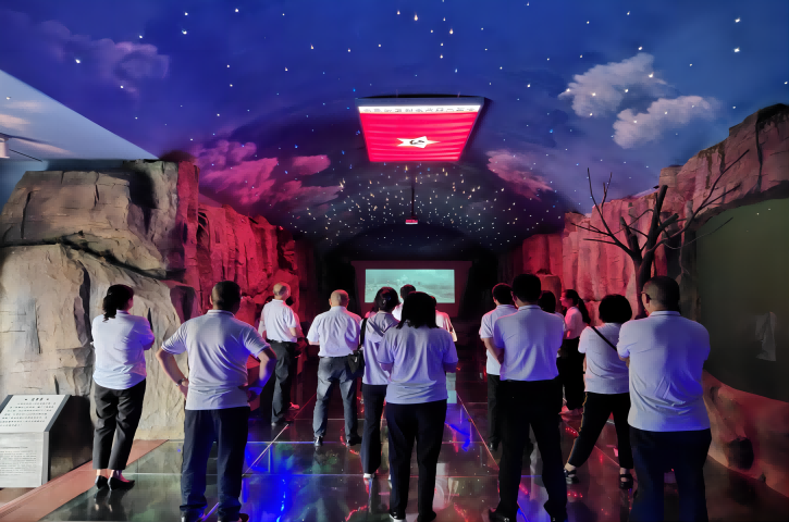 <font color='red'>剑阁县</font>发改局开展庆“七一”系列主题活动