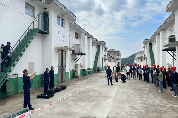 县发改局召开<font color='red'>剑阁县</font>2025年粮食和物资储备领域安全生产工作会