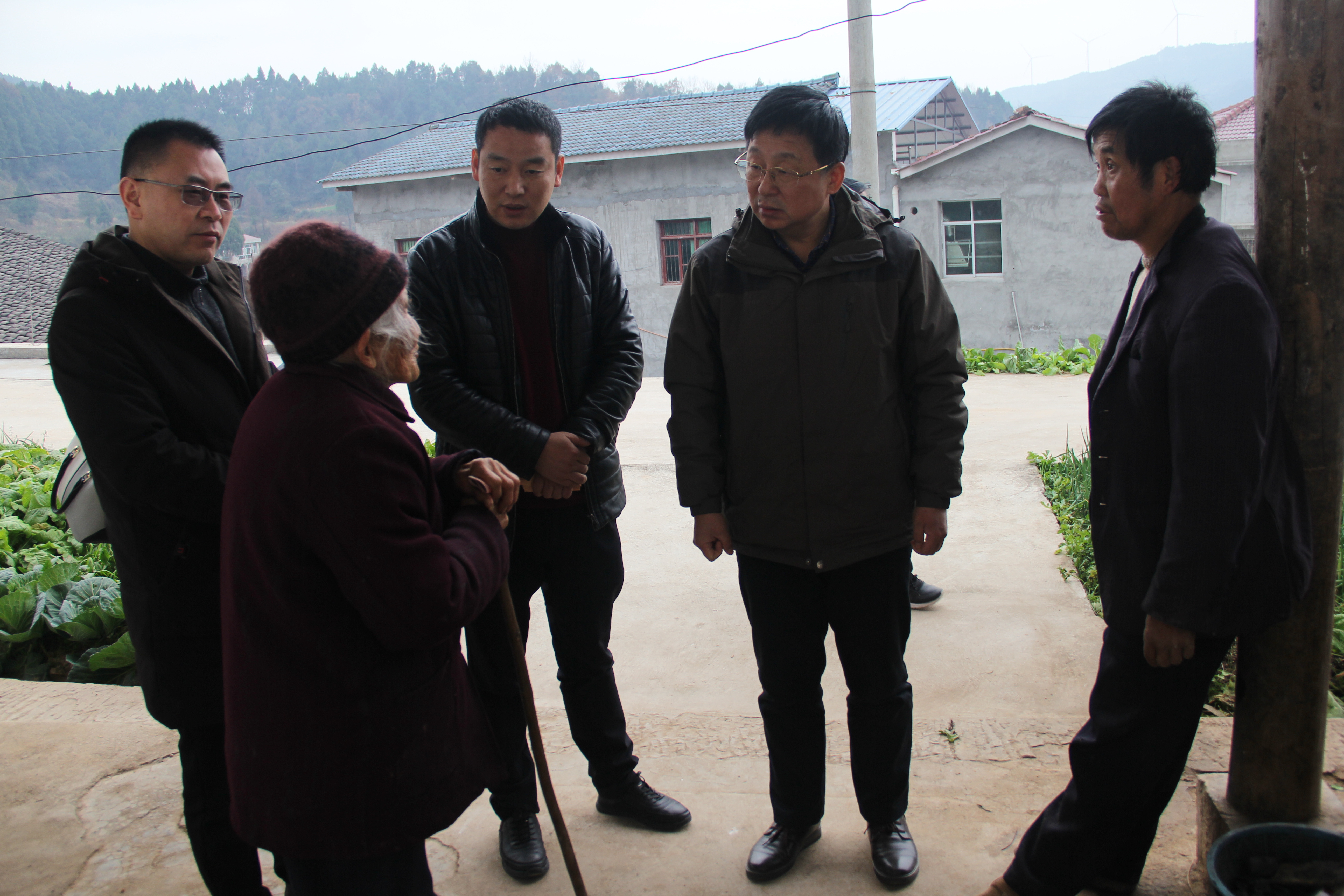 <font color='red'>剑阁县</font>卫健局：关怀计生特殊家庭 走访慰问温暖人心