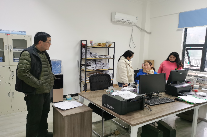 <font color='red'>剑阁县</font>统计局开展规模以上工业企业数据质量核查工作