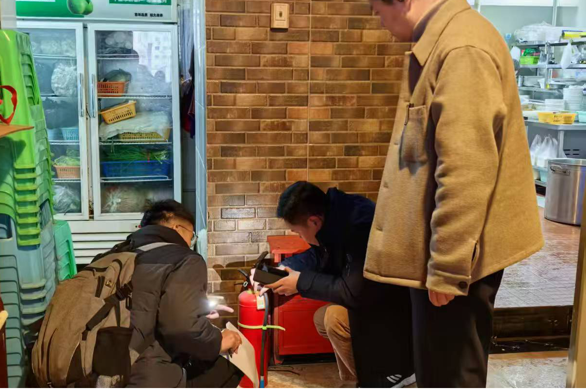 “安”心过大年！<font color='red'>剑阁县</font>商合局开展春节前安全生产大检查工作