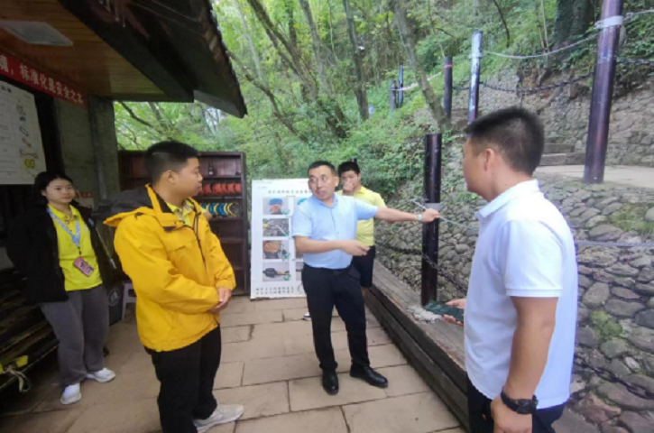 筑牢堡垒，<font color='red'>剑阁县</font>应急管理局全力护航“女儿节”安全