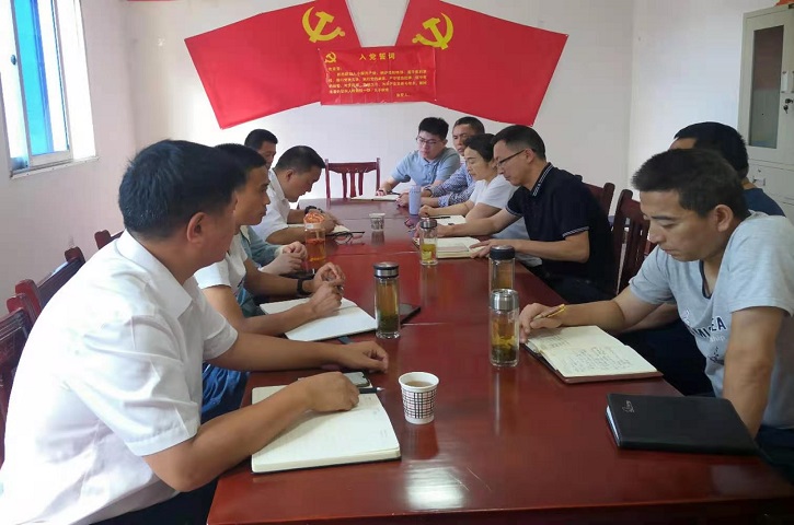 <font color='red'>剑阁县</font>行政审批局：解决群众饮水问题　发挥热线服务水平