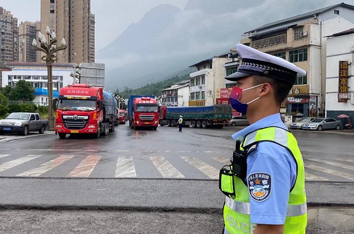 <font color='red'>剑阁县</font>行政审批局：多方联动 降低噪音 护航高考