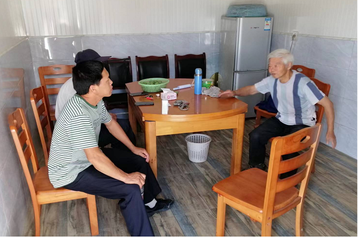 <font color='red'>剑阁县</font>综合行政执法局到挂联村开展走访行动