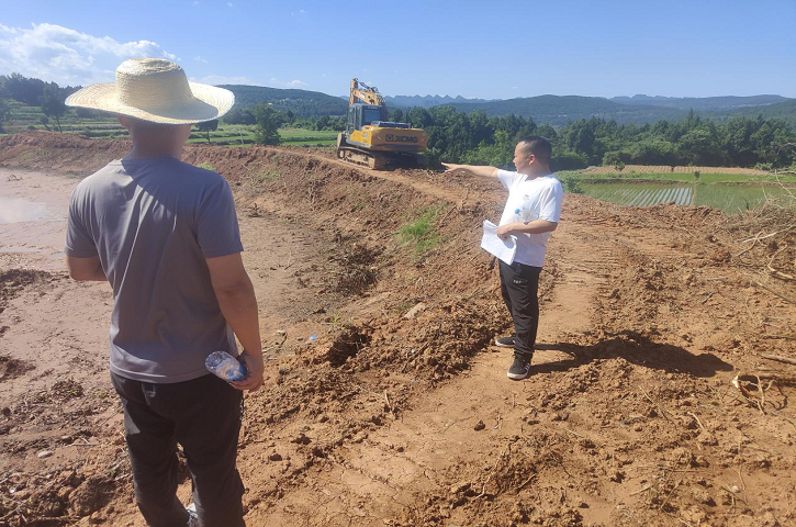 <font color='red'>剑阁县</font>综合行政执法局开展挂联村防汛减灾指导工作