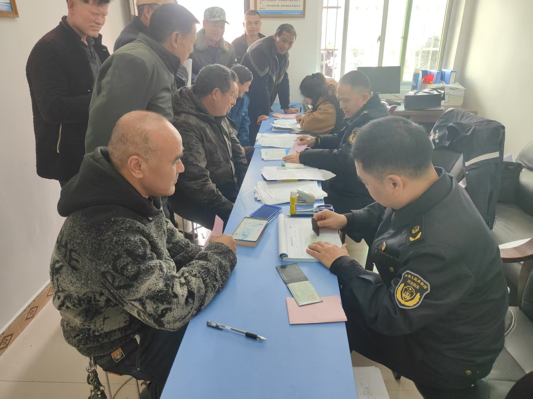 <font color='red'>公</font>兴镇：三“落实”强化农机安全审检