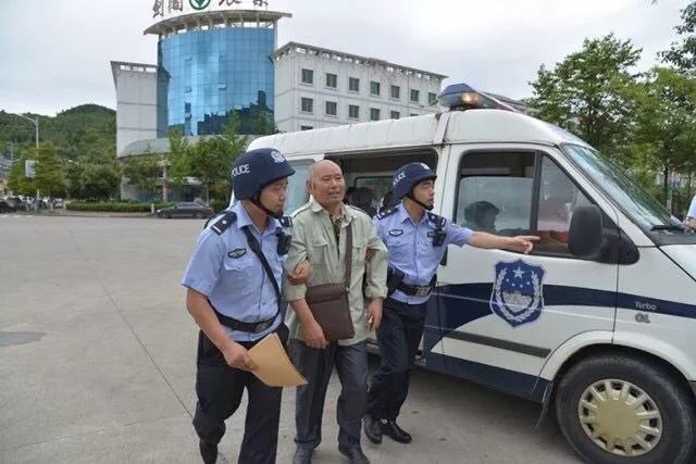 C:\Documents and Settings\Administrator\桌面\6402.webp.jpg